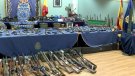 Detingut per tenir armes i material explosiu en una casa de Forès