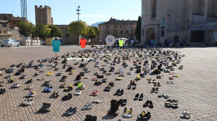 La plaça de Sant Francesc ha acollit l'original acte de l'ANC Conca de Barberà en motiu de l'11 de Setembre
