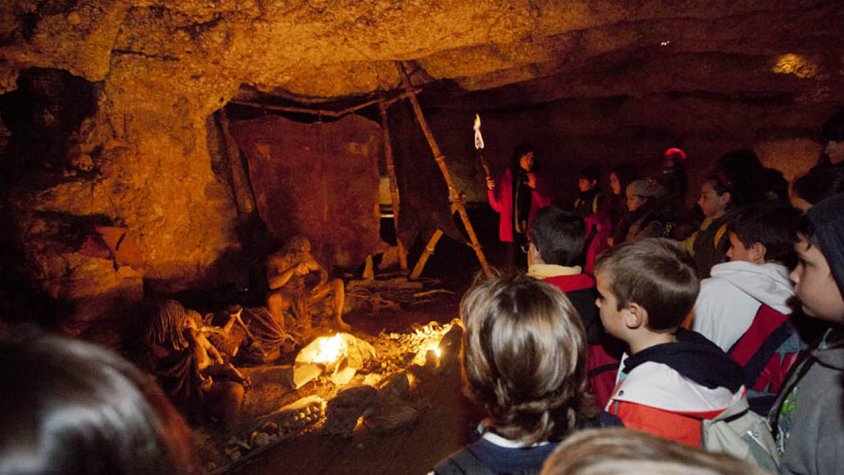 Durant el confinament les Coves de l'Espluga van crear un concurs de preguntes per aquelles escoles que no els van poder visitar