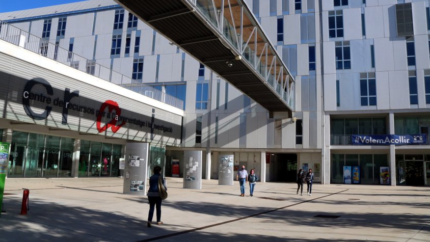 La URV enceta el curs amb un format de docència mixta i un màxim de 30 alumnes per aula