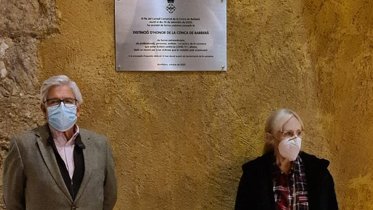 Descoberta la placa dedicada a la concessió de la Distinció d'Honor de la Comarca