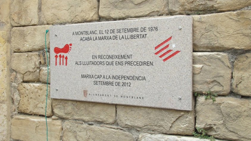 Roben la placa commemorativa de la Marxa de la Llibertat