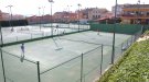 S’instal laran projectors led a les pistes del Tennis Montblanc