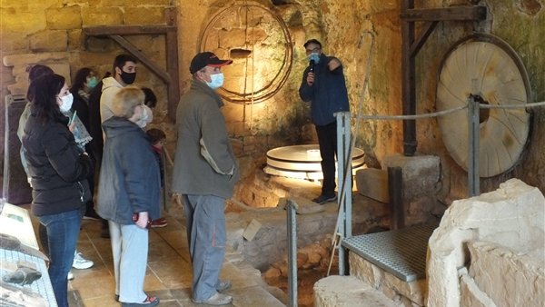 Més de setanta persones visiten els Molins de la Vila amb motiu de la Setmana de la Ciència