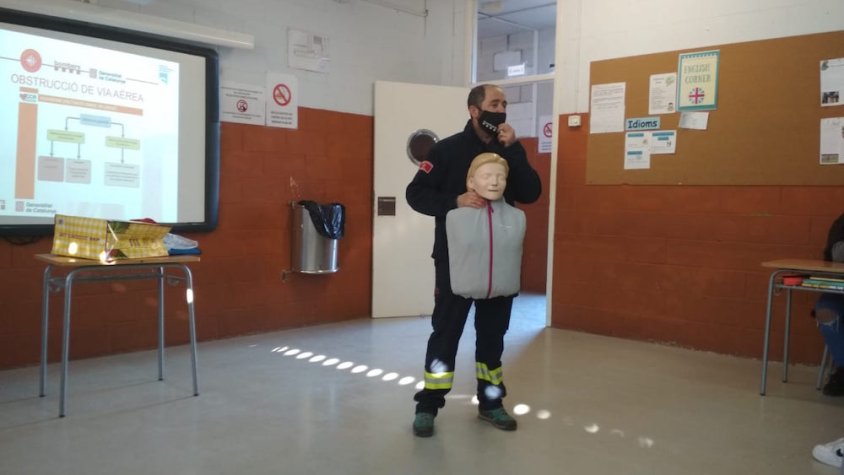 Els alumnes de 3r d'ESO de la comarca reben formació en matèria de seguretat i primers auxilis