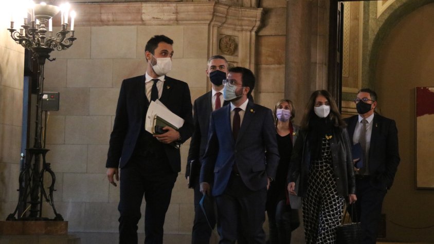  El Govern proposa als partits ajornar les eleccions i celebrar-les el 30 de maig