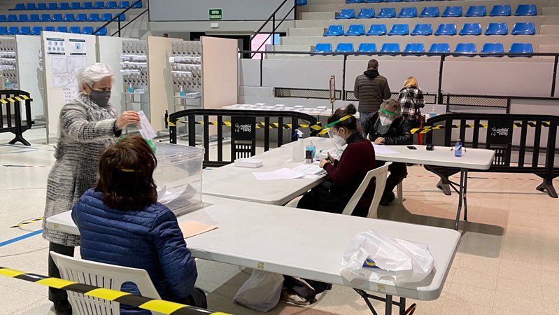 Les proves PCR del cribatge es faran al pavelló del Casal Montblanquí on es va anar a votar en les passades eleccions al Parlament