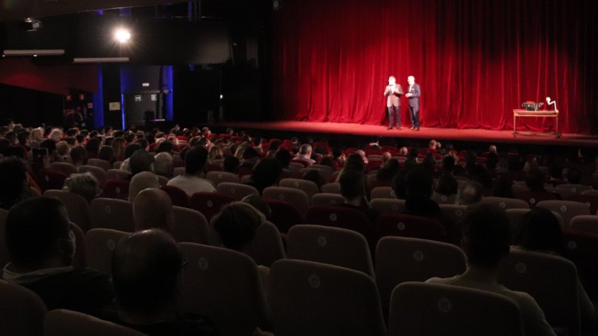 Públic del Teatre Apolo en una representació de març de 2021