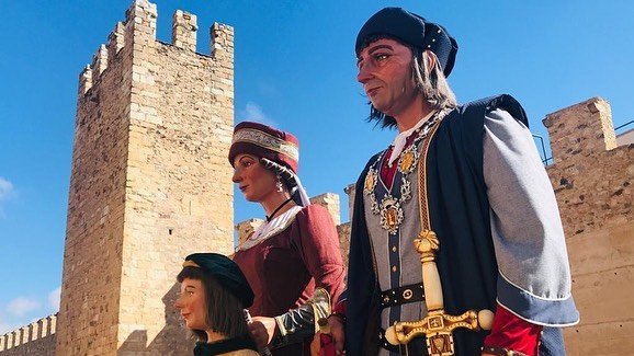 L'expedició comptarà amb els Gegants Els Veguers de Montblanc, acompanyats del grup de grallers