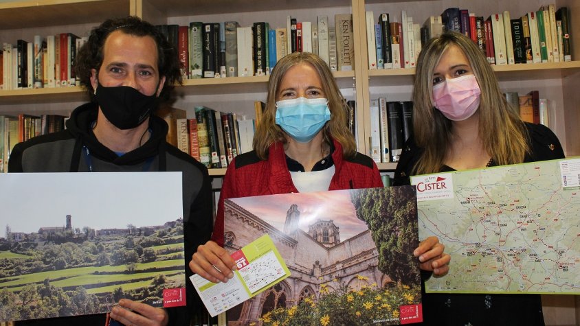 S’ha editat un Carnet 6T personalitzat amb disset caselles buides que són els espais on es marcarà el segell un cop els interns hagin realitzat el quilometratge corresponent