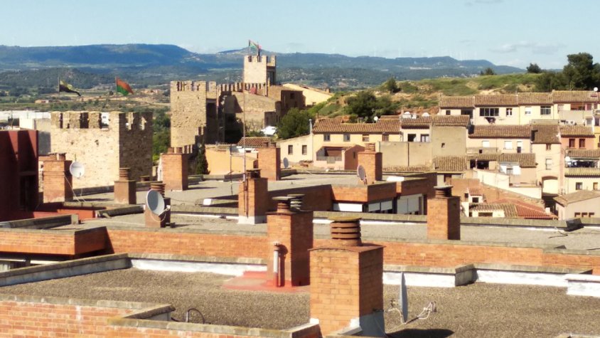 Hi haurà una reunió oberta per valorar un projecte de plaques solars comunitàries al barri de les Arcades