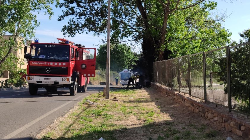 Moment on els Bombers estaven treballant amb l'incendi