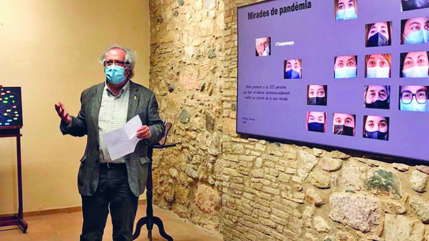 Antonio Serrano, el dia de la inauguració de l'exposició