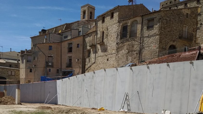 Imatge dels treballs de construcció del mur
