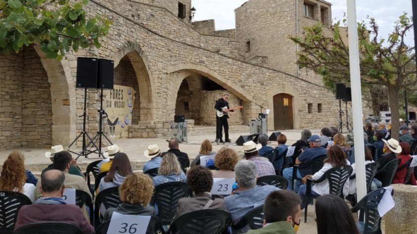 El Forès Poesia i Música ha arribat amb més força que mai