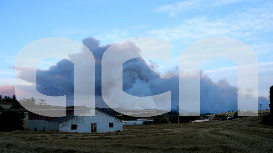 L'incendi de Santa Coloma de Queralt ja afecta 336 hectàrees, la majoria a Bellprat