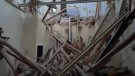 S'ensorra la teulada d'una església de la comarca