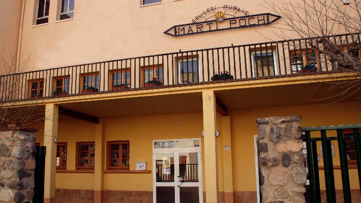Arrenquen la placa de l'1 d'Octubre del col·legi Martí Poch de l'Espluga de Francolí