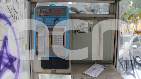 Les últimes 2.500 cabines telefòniques de Catalunya, amb els dies comptats