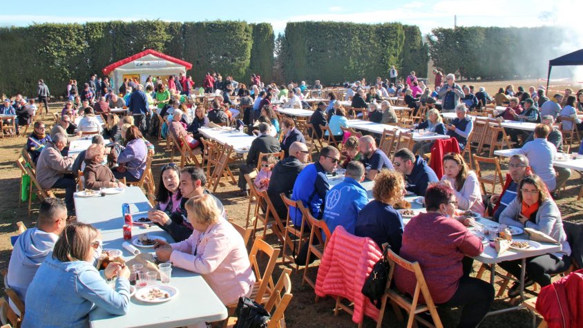 Vilanova de Prades viu la 46a Fira i el 35è Mercat de la Castanyada