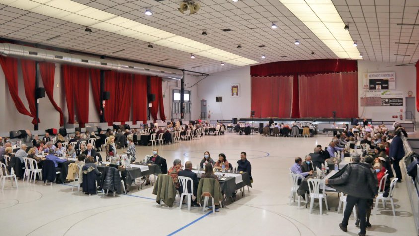 El pavelló del Casal Montblanquí ha acollit la tradicional Festa del Soci