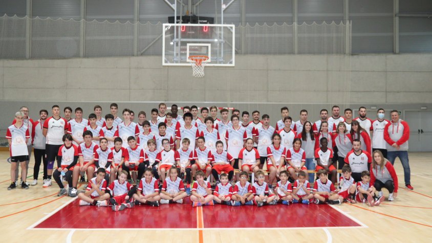 El CB Montblanc ha fet la presentació oficial dels seus equip per a la temporada 2021-2022. Foto © Marc Lladó Quadrat
