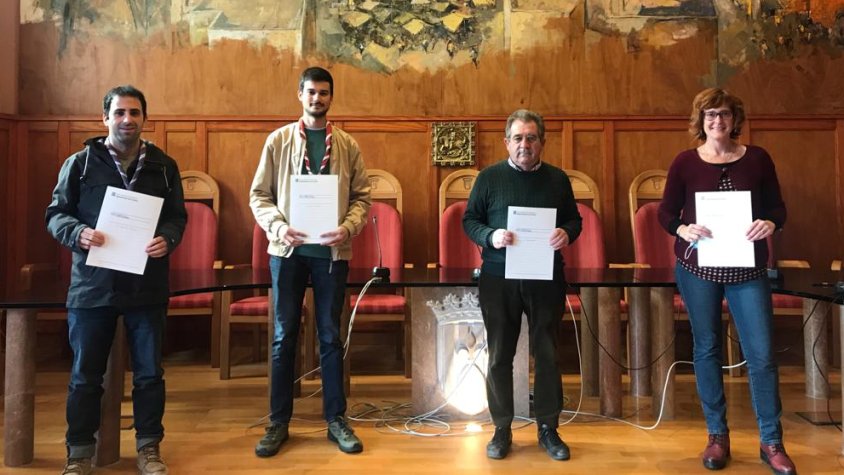 Protagonistes de l'acte celebrat a l'Ajuntament de Montblanc