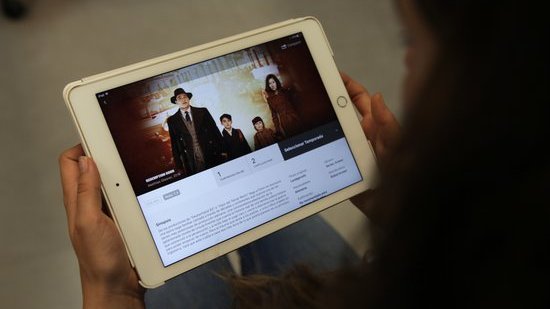 Totes les plataformes que operin a l'Estat hauran de destinar un mínim de 15 MEUR a produccions en català, basc i gallec