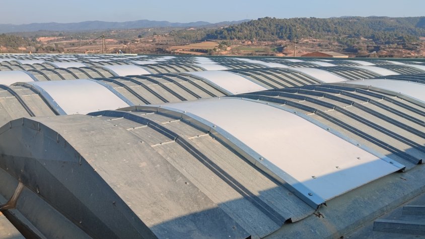 S'instal·laran plaques de fotovoltaica al pavelló