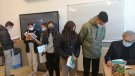 Xavier Llopart va fer una visita a l’Institut Joan Amigó de l'Espluga de Francolí