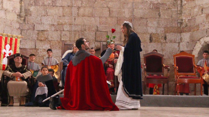 Sant Jordi ha complert amb l'entrega de la rosa a la Princesa de la 35a Setmana Medieval