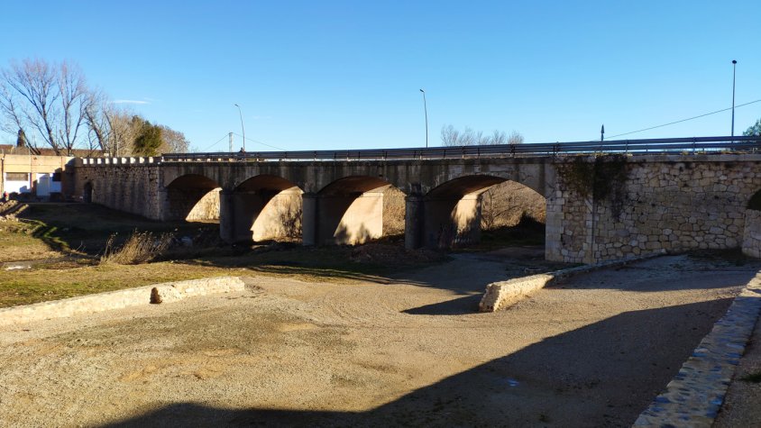 El pas de vehicles pel pont de la Muralla de Santa Anna quedarà afectat