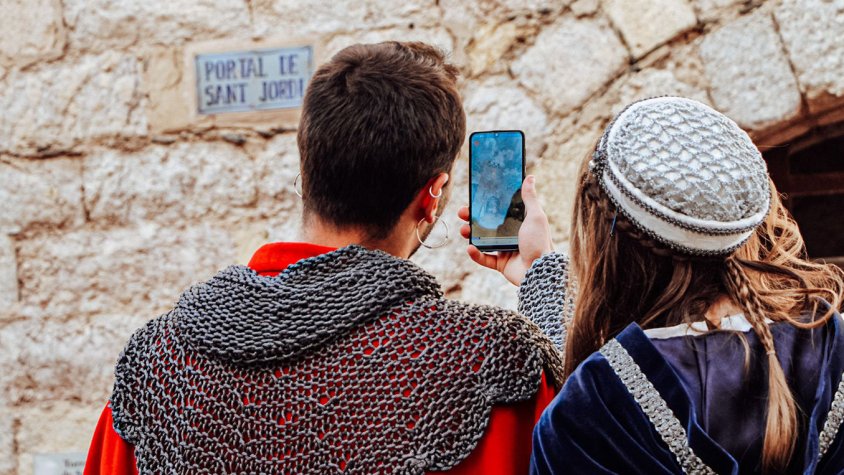 Presentació de l’escena virtual “Sant Jordi tot l’any”, aquest dissabte passat, al portal de Sant Jordi