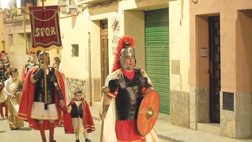 Imatge de Joan Amigó desfilant amb els armats