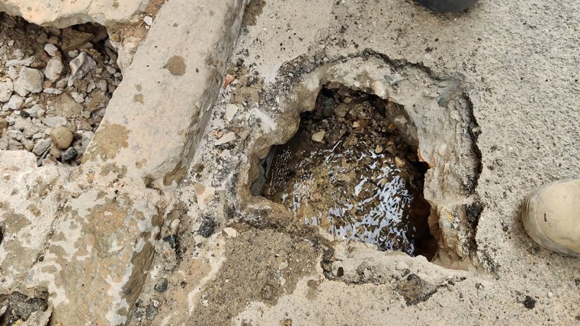 La fuita d’aigua localitzada i reparada al carrer Nord, localitzada aquest dilluns passat.