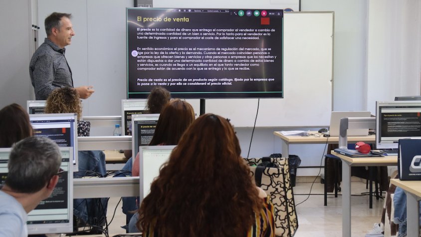 Treball destinarà 65 MEUR a cursos de formació contínua per arribar a 250.000 empleats