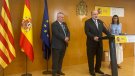 El subdelegat del Govern a Tarragona lliura la Creu de l’Ordre al Mèrit Civil al funcionari de l’Ajuntament de Sarral, Damián Amorós Rosanes 