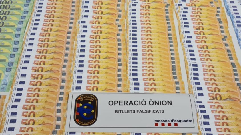Imatge de bitllets falsificats intervinguts pels Mossos d'Esquadra