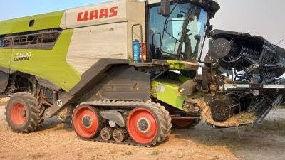 Imatge de la màquina recol·lectora de cereals