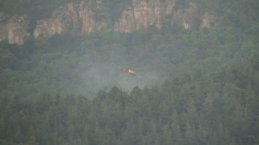 Un llamp causa un petit incendi a la zona de La Pena