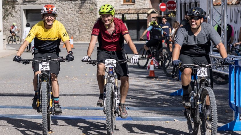 Sortida de la cursa "Pedals de Tros" a Santa Coloma de Queralt.