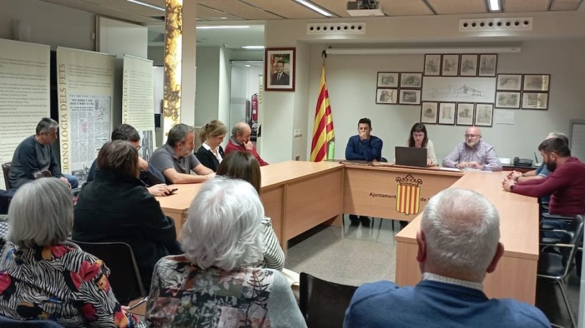Ple extraordinari a l'Ajuntament de Sarral per clausurar els actes de commemoració del 5oè aniversari de Vallverd, Montbrió i Sarral el dijous 10 de novembre