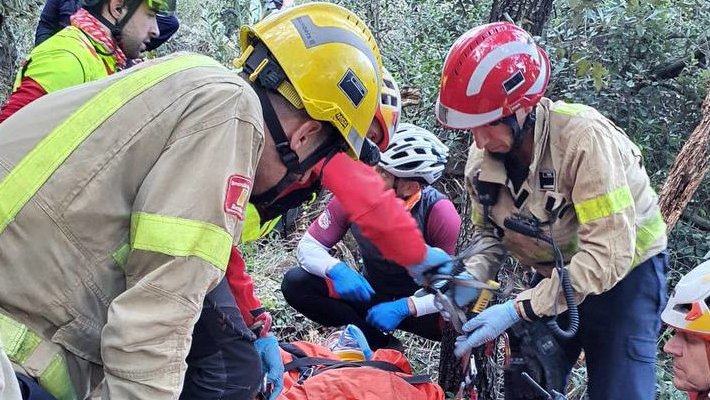 Moment de l'actuació a prop de l'ermita de Sant Joan de Montblanc