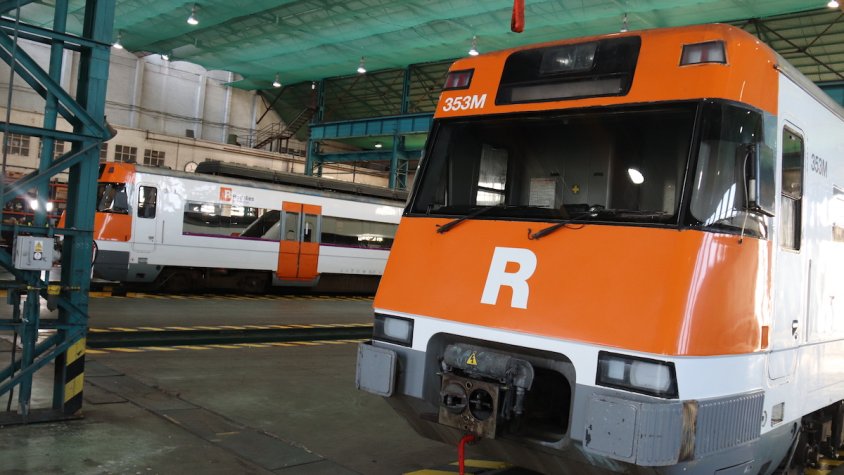 Els usuaris de Renfe poden adquirir des d'aquest dijous els abonaments gratuïts de Rodalies i Mitja Distància