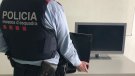 Els Mossos d’Esquadra detenen dos homes que acabaven de robar 10 televisors en un establiment a Salou