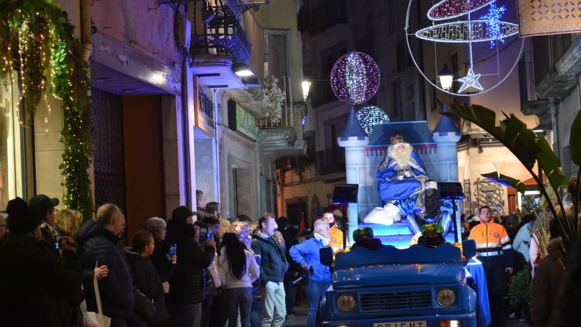 FOTOS | Ses Majestat d'Orient recorren la vila de Montblanc 