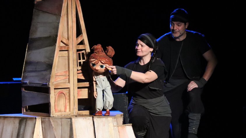 El Casalet Kids acull un emocional espectacle de titelles