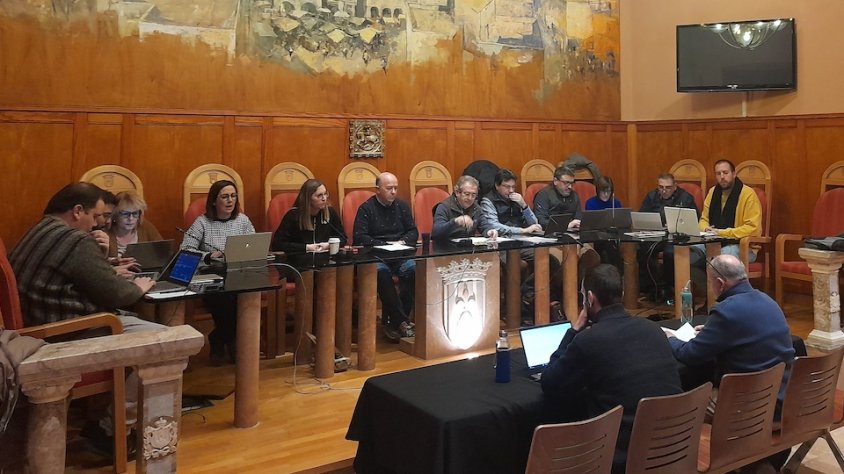 L'equip de govern diu que "vol avançar" i l'oposició hi veu electoralisme