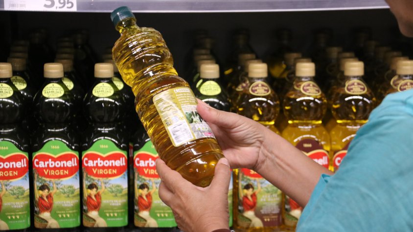 L'IPC puja una dècima fins al 5,8% al gener, coincidint amb la retirada dels 20 cèntims de descompte als combustibles