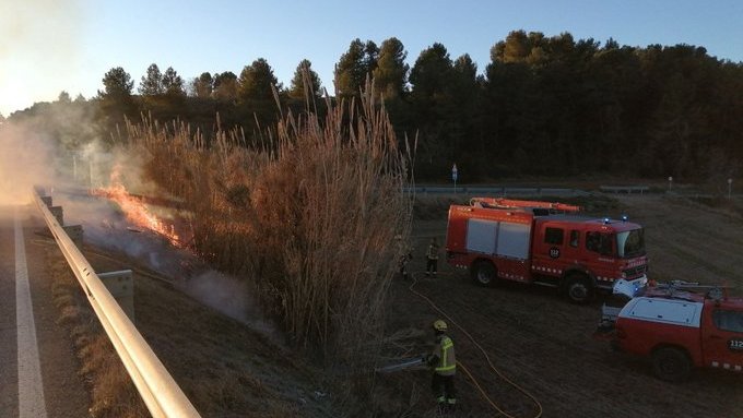 Bombers actuen en tres petits incendis a la Conca de Barberà en els darrers tres dies